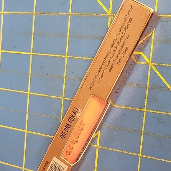 Revolution Salvation Velvet Intense Lip Lacquer - 2ml New In Box - Picture 2 of 5